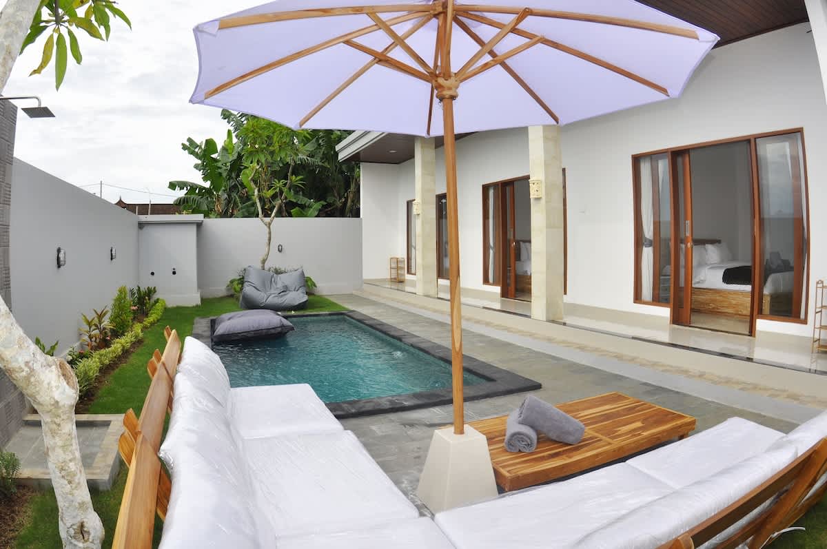 Canggu Oasis Villa | 3BR Luxury Tropical Pool Stay